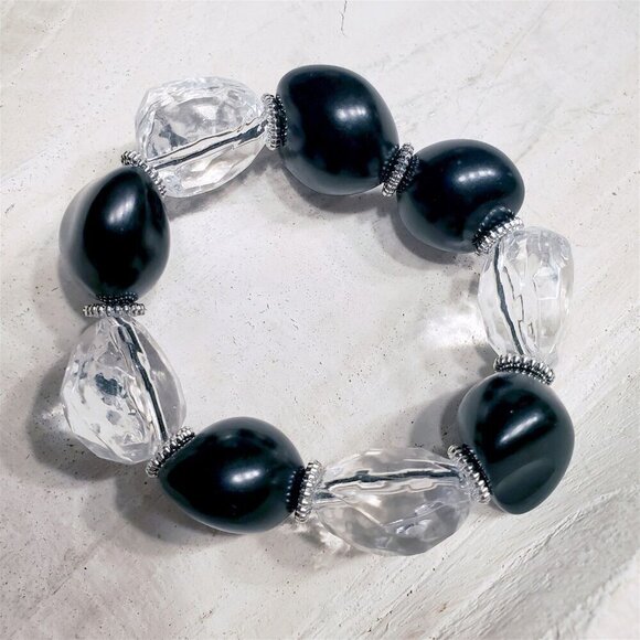 Bold Chunky Faceted Clear Lucite and Nugget Black Kukui Nut Stretch Bracelet - Picture 3 of 7